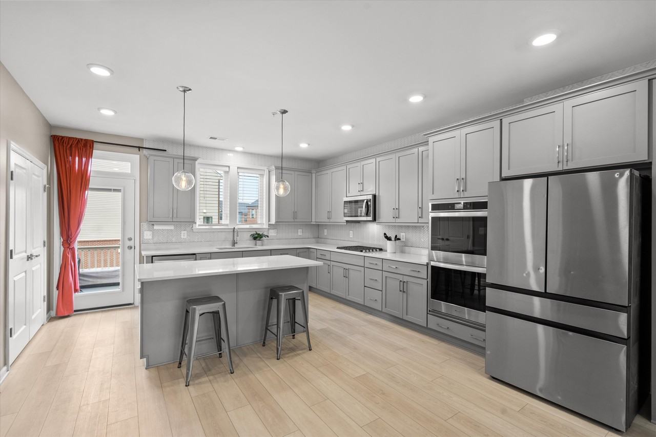 4837 Vista Green Ln - Photo 5 of 20