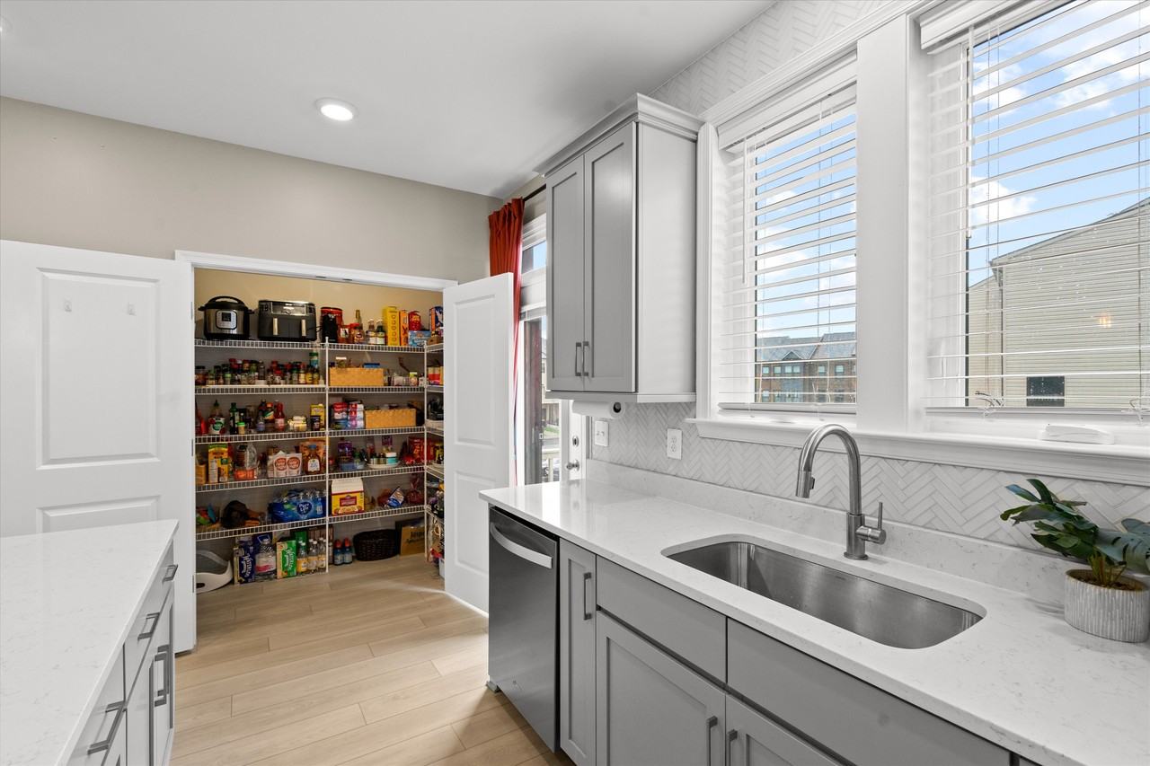 4837 Vista Green Ln - Photo 7 of 20