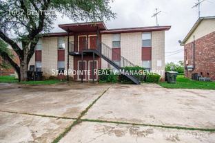 1602 Benttree Dr Apt A #A - Photo 1 of 1