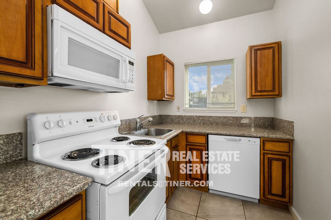 9304 Orangevale Ave - Photo 3 of 21