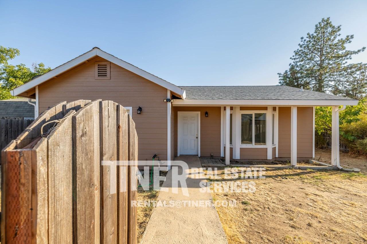 9304 Orangevale Ave - Photo 5 of 21