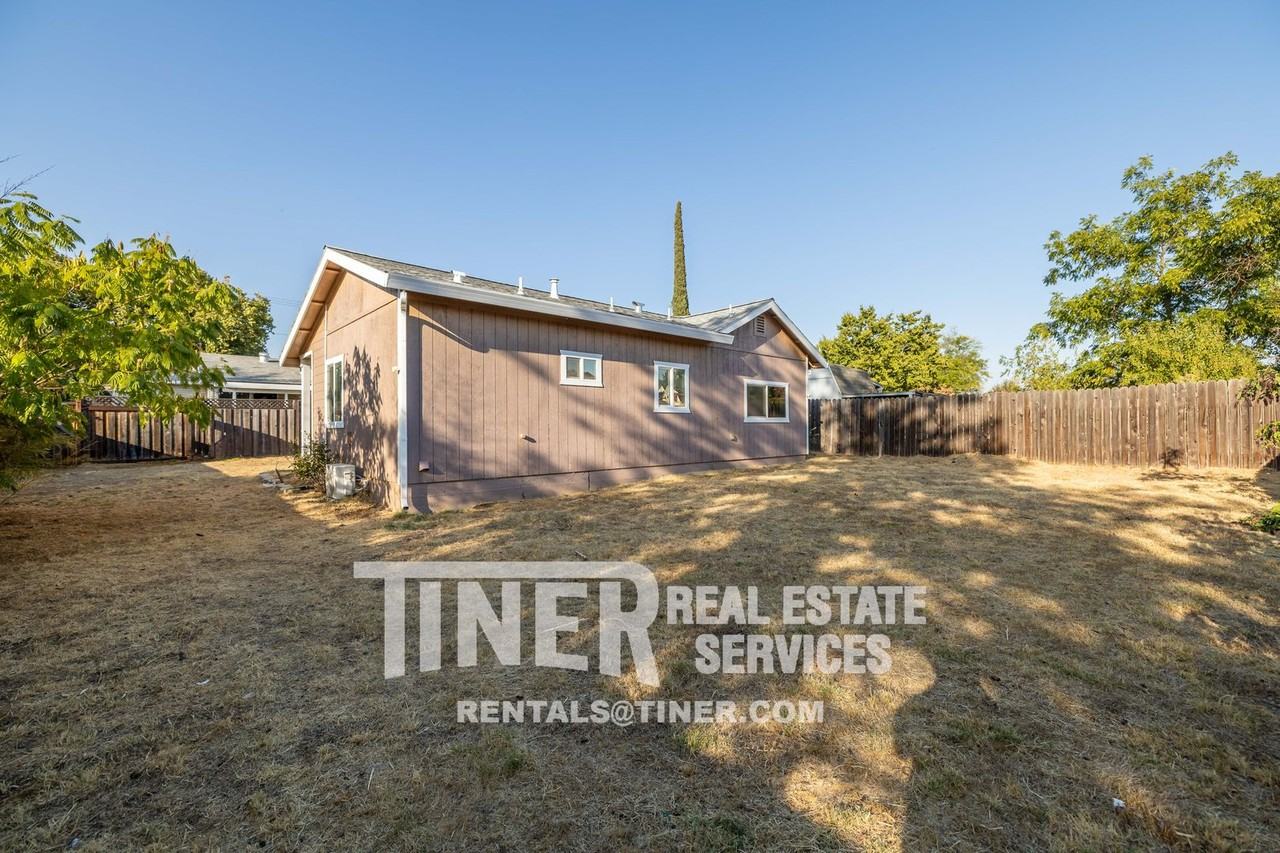 9304 Orangevale Ave - Photo 7 of 21