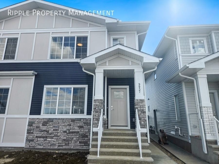 8749 Huxbury Dr Ne - Photo 2 of 35