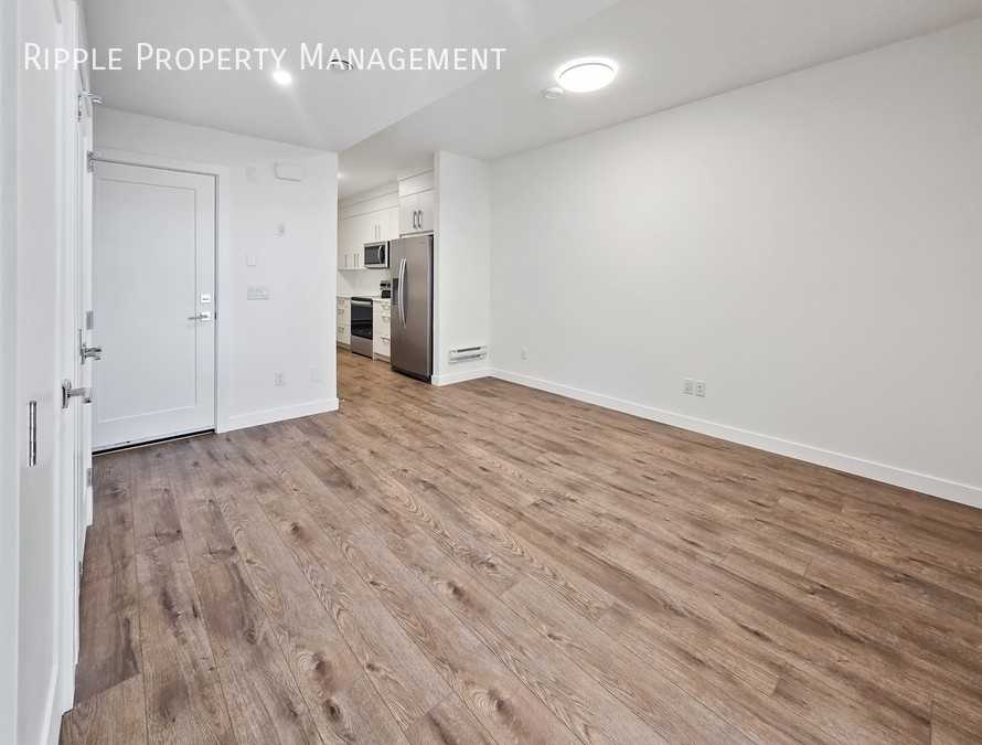 8749 Huxbury Dr Ne - Photo 2 of 17