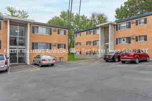 featured image of 204 N East St #1