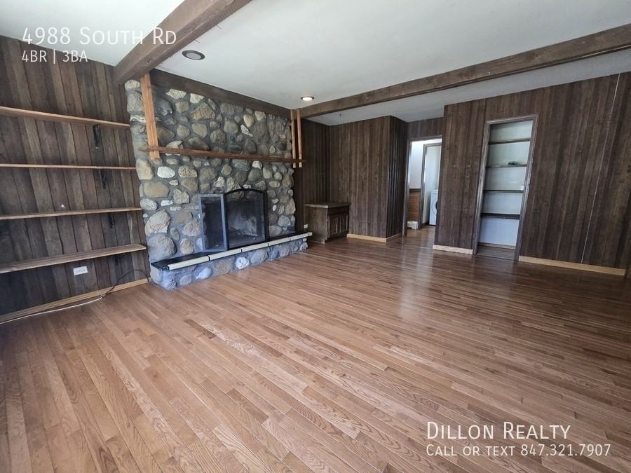 4988 South Rd - Photo 5 of 18