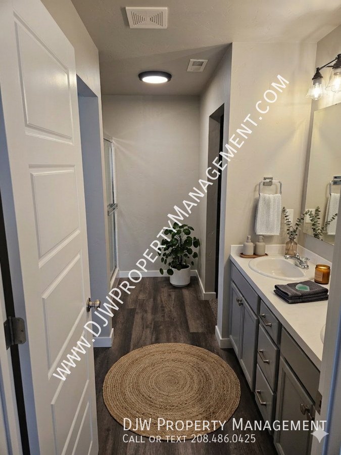 3948 N Chelmsford Ave - Photo 6 of 23