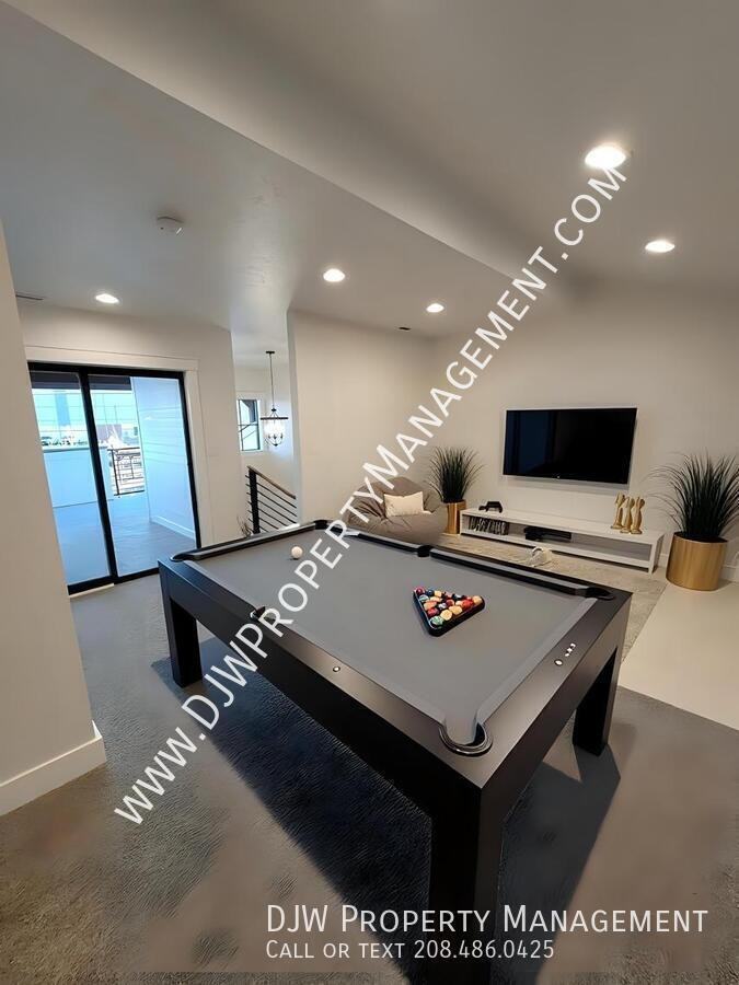 4264 W Lovegood Ln - Photo 6 of 8