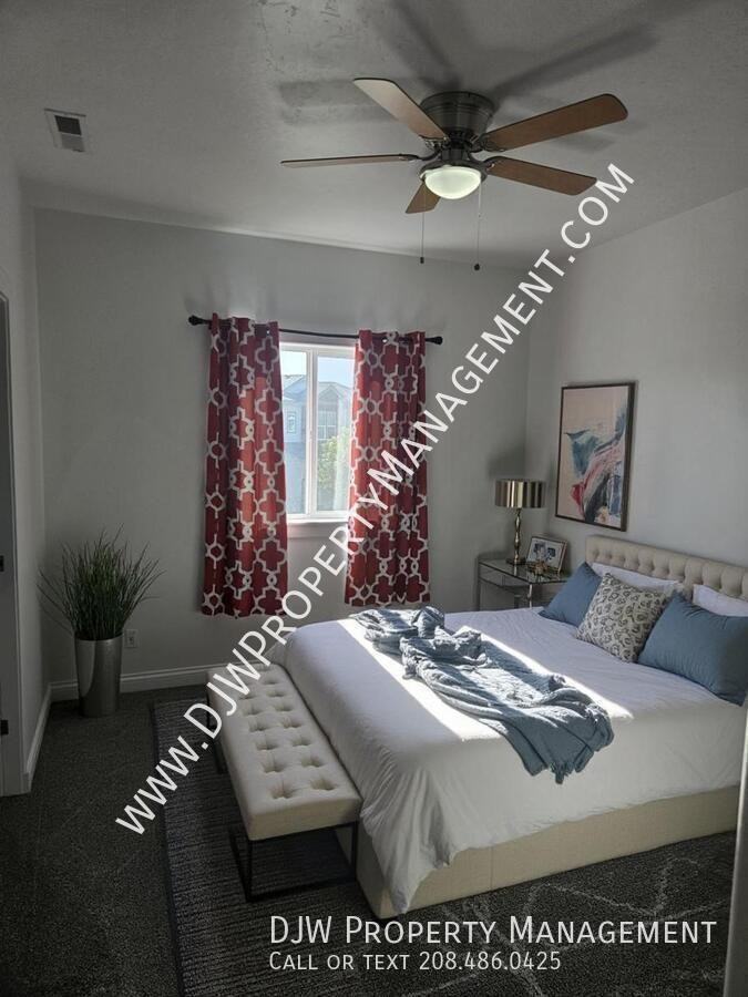 1594 S Pilar Way - Photo 5 of 6