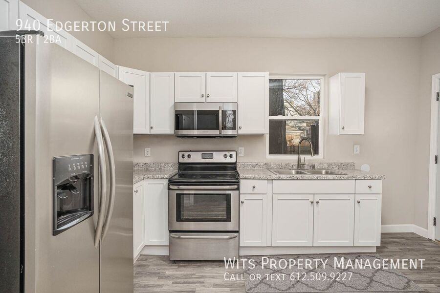 940 Edgerton St - Photo 3 of 27