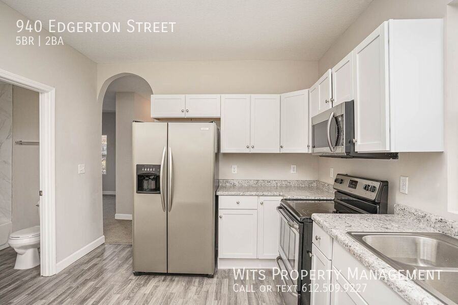 940 Edgerton St - Photo 4 of 27