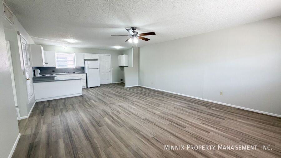 2302 W 16th St #A - Photo 3 of 13
