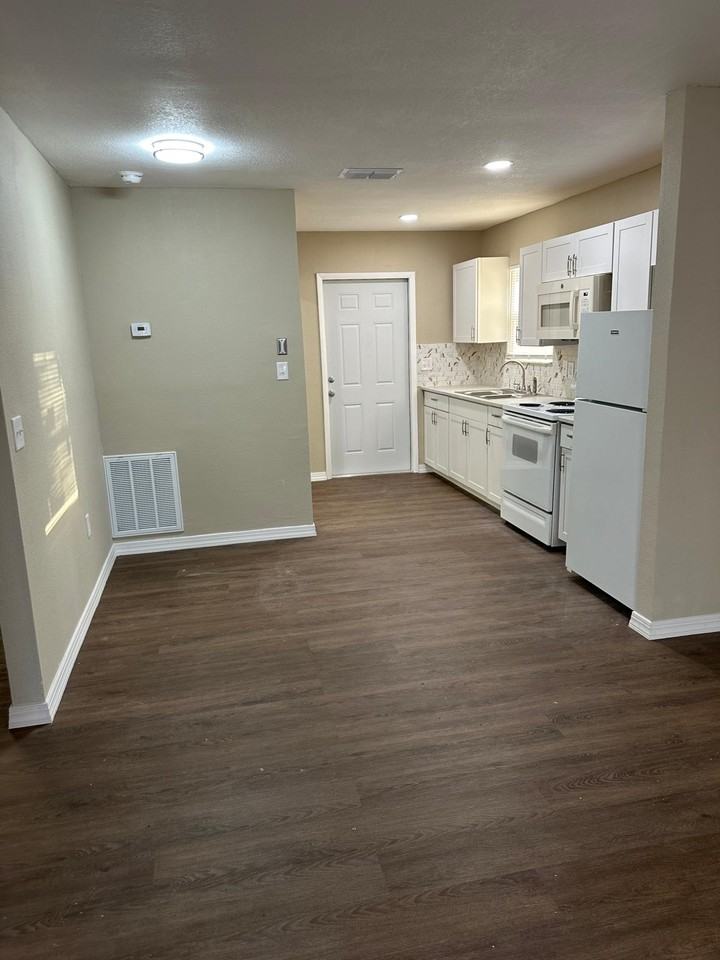 828 Booker Ave #NA - Photo 5 of 20