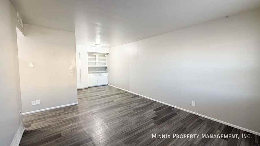 2010 Avenue S #14 - Photo 7 of 16