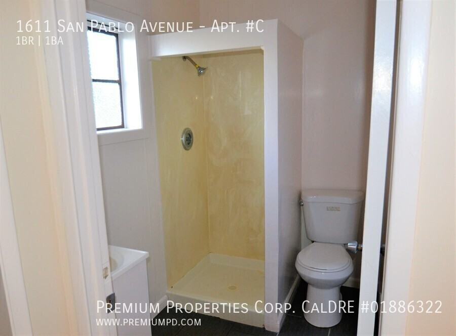 1611 San Pablo Ave #C - Photo 6 of 21