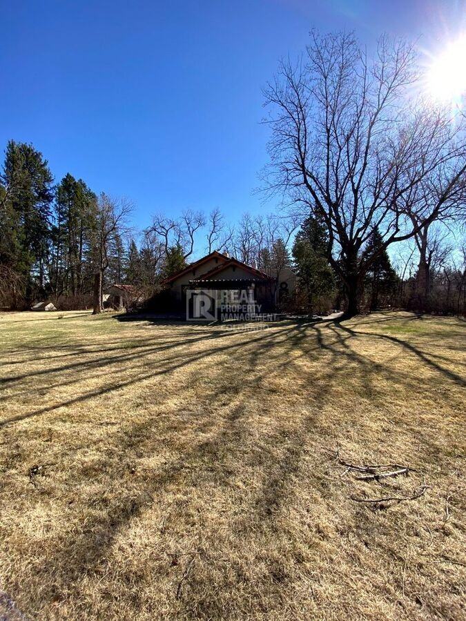 14 Lake Ave - Photo 3 of 36