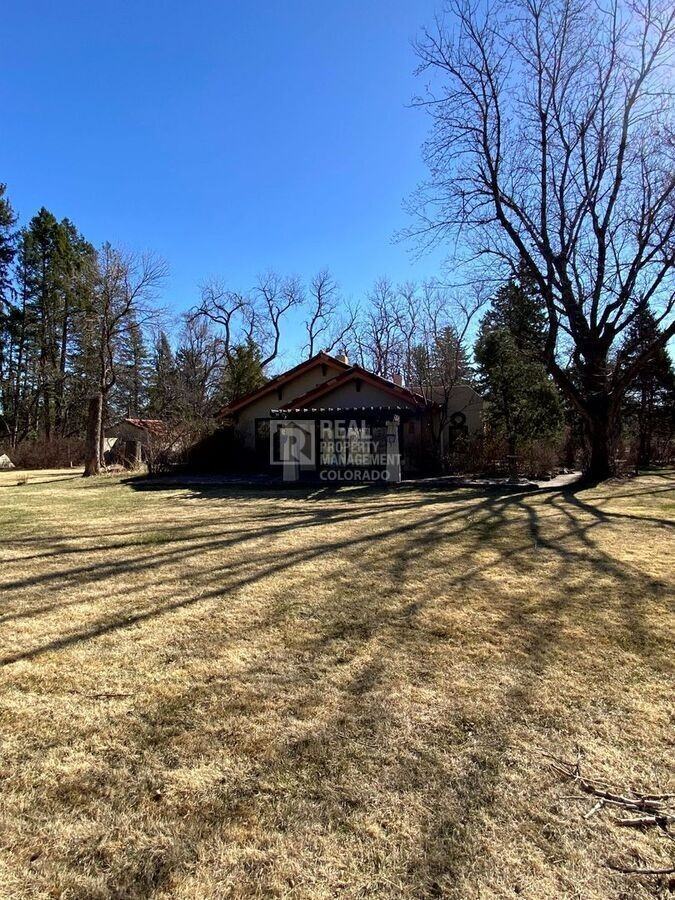 14 Lake Ave - Photo 4 of 36