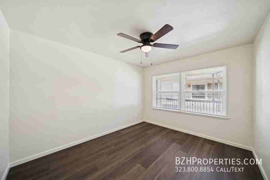 5319 Vantage Ave #5 - Photo 7 of 10