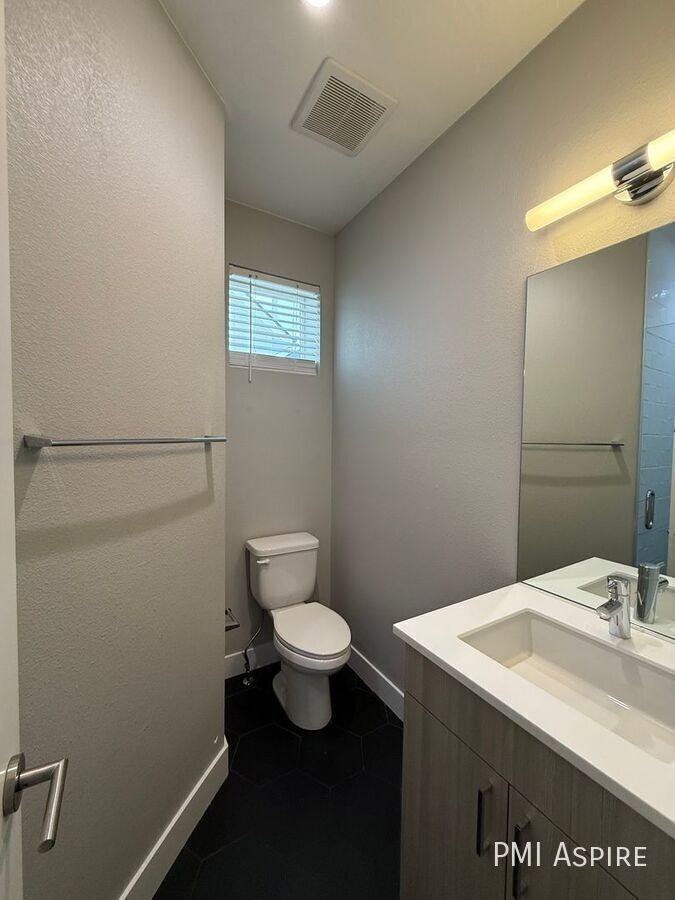 5155 W 10th Ave #5155 - Photo 4 of 7