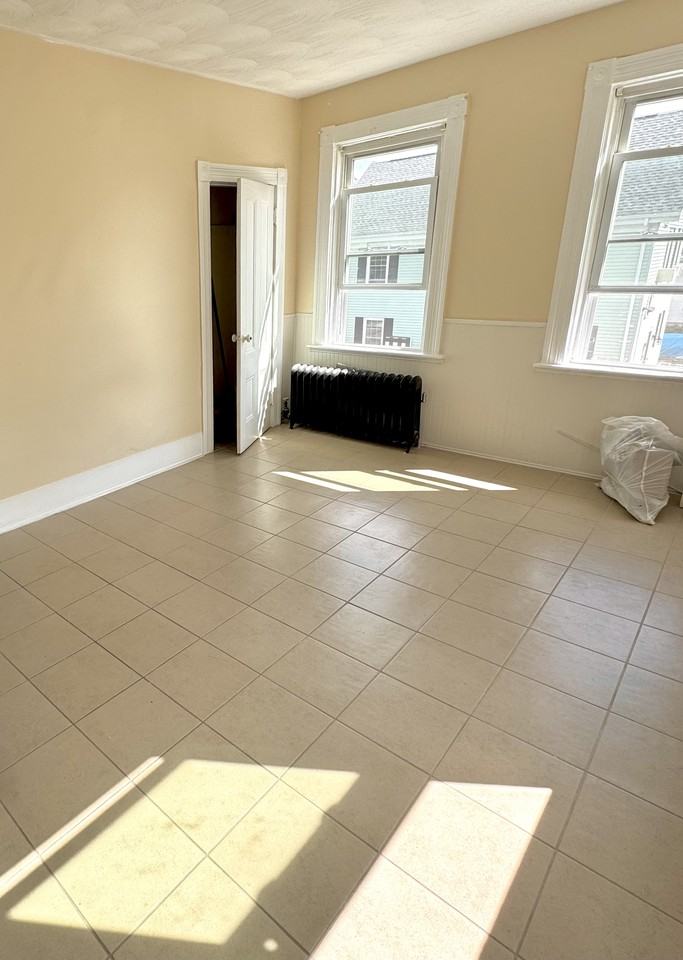 104 Home Ave #2 - Photo 4 of 9