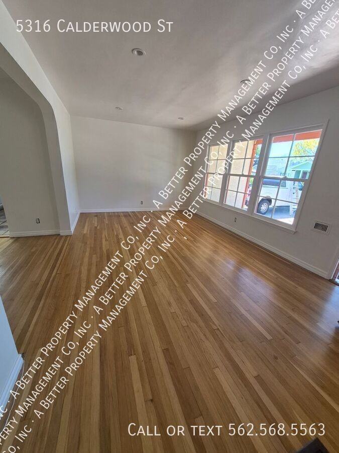 5316 E Calderwood St - Photo 2 of 13