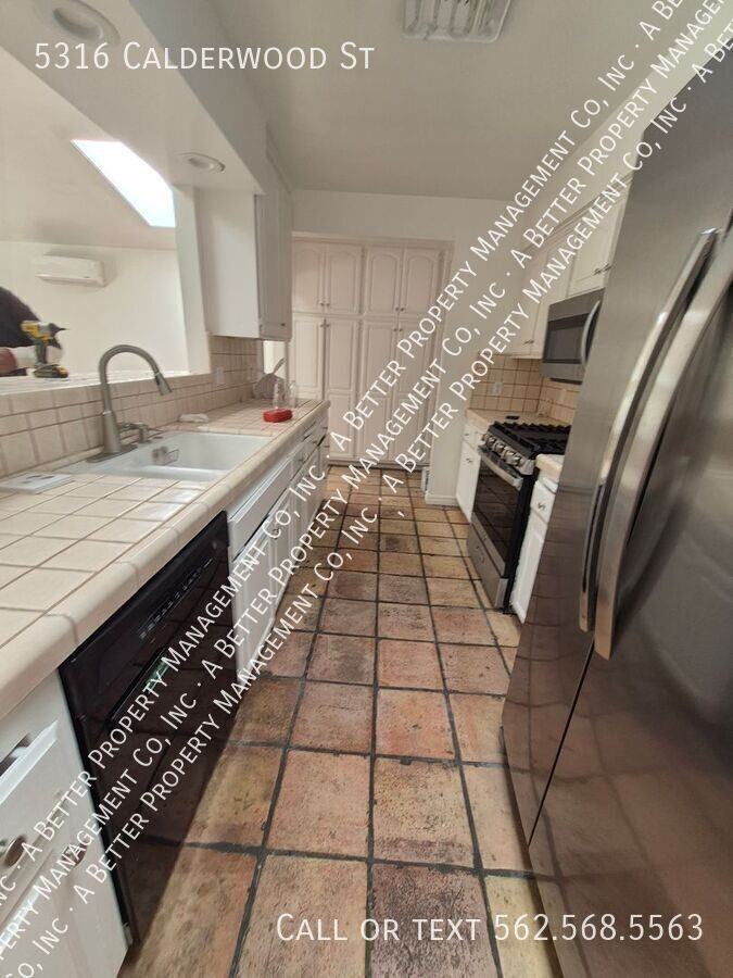 5316 E Calderwood St - Photo 6 of 13