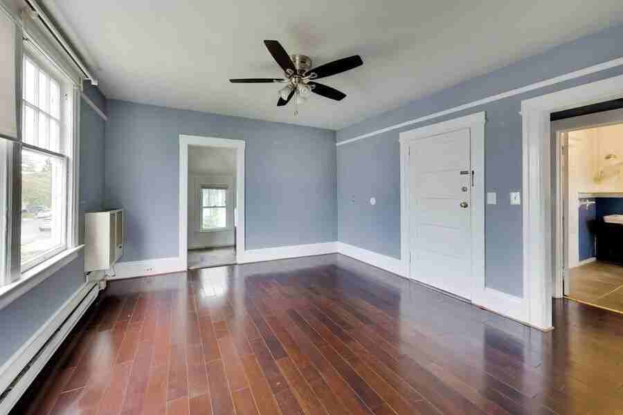 329 N Ellsworth Ave #04 - Photo 2 of 10