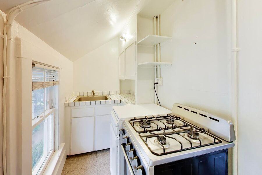 329 N Ellsworth Ave #04 - Photo 6 of 10