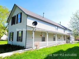 featured image of 412 N Cedar St #2