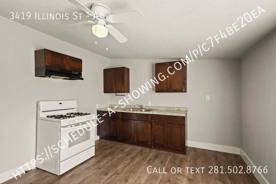 3419 Illinois St #A - Photo 4 of 10