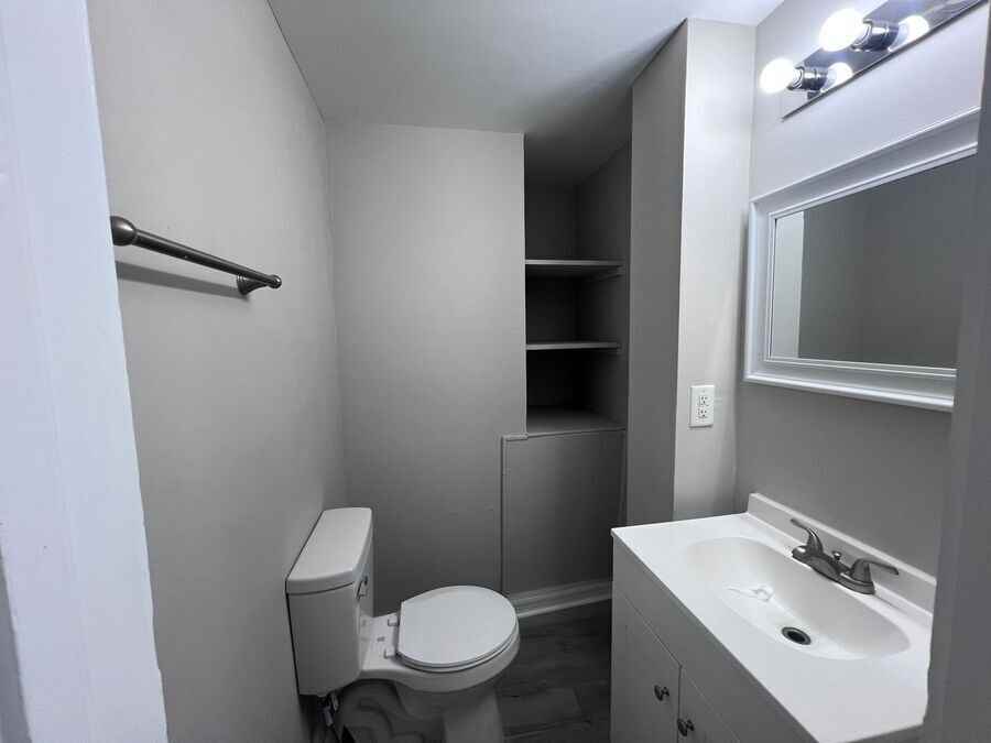 163 Avenue A Se #2 - Photo 6 of 10