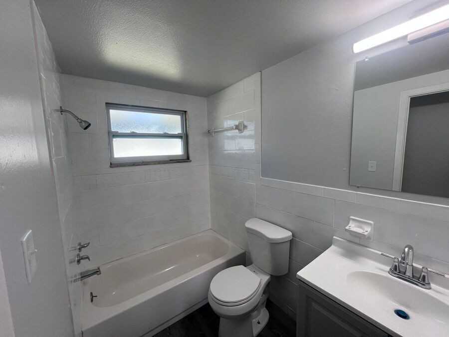 9320 Grandfield Rd #A - Photo 4 of 4