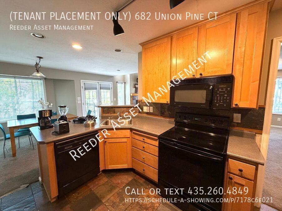 682 E Union Pines Ct - Photo 4 of 15