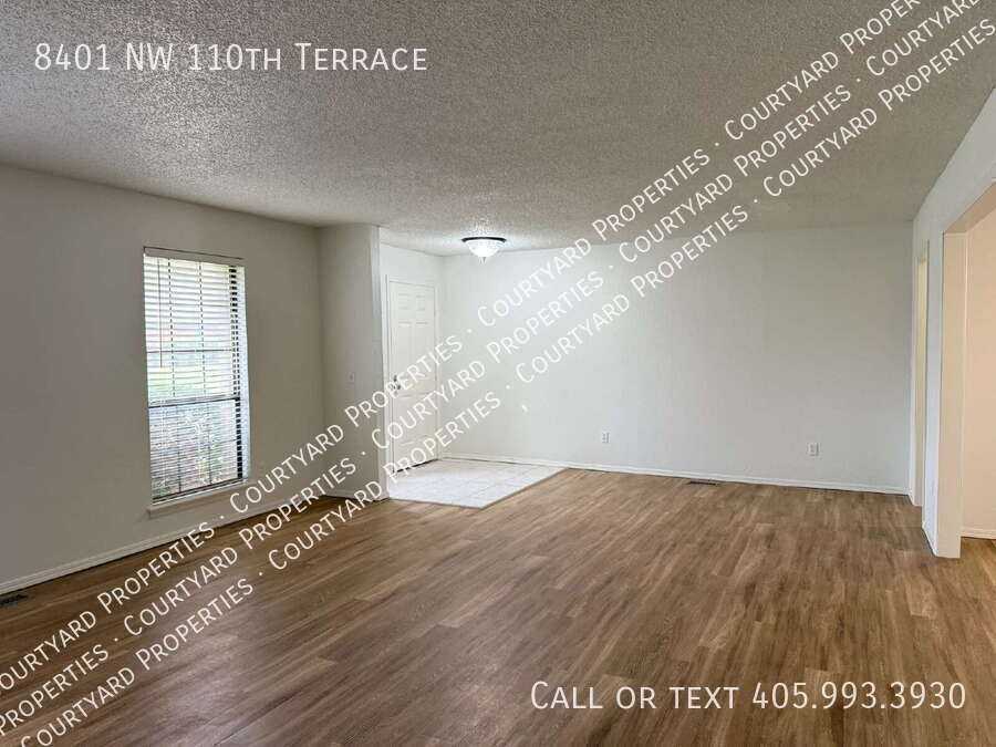 8401 Nw 110th Ter - Photo 3 of 21