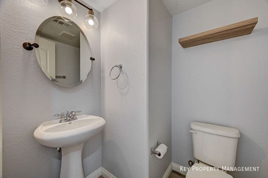 9072 Burning Sun Ave - Photo 7 of 25