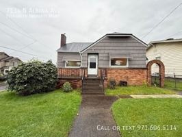 featured image of 7134 N Albina Ave