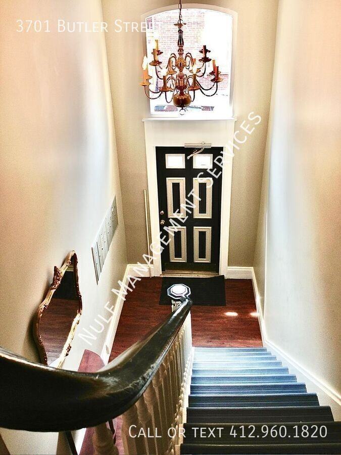 3701 Butler St #8 - Photo 4 of 10