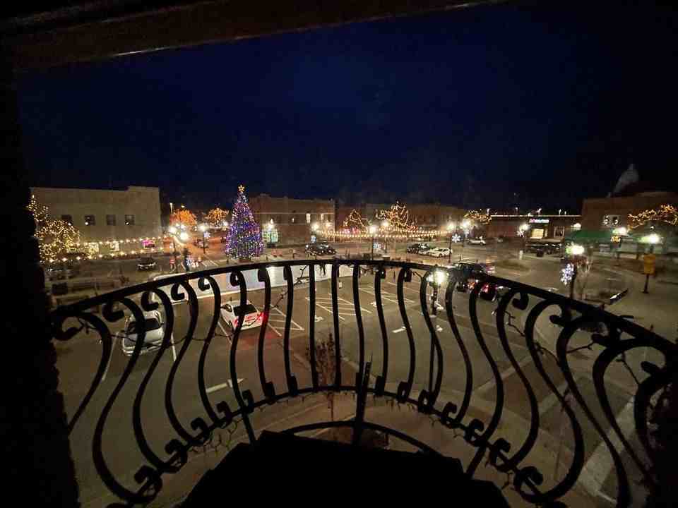 913 Main St #913A - Photo 2 of 16