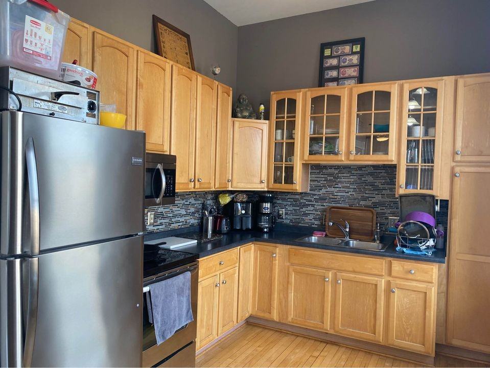 913 Main St #913A - Photo 3 of 16