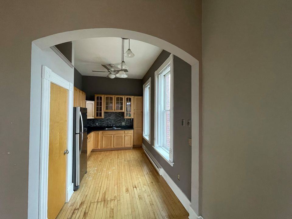 913 Main St #913A - Photo 5 of 16