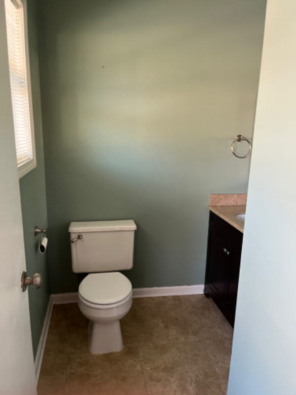 930 Sherwood St - Photo 7 of 39