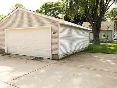 520 15th Ave N - Photo 3 of 20