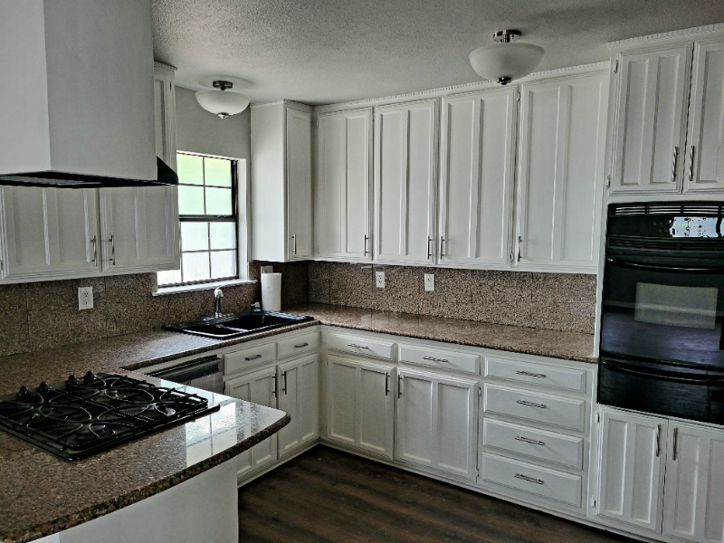 4400 Hodgkins Rd - Photo 7 of 17