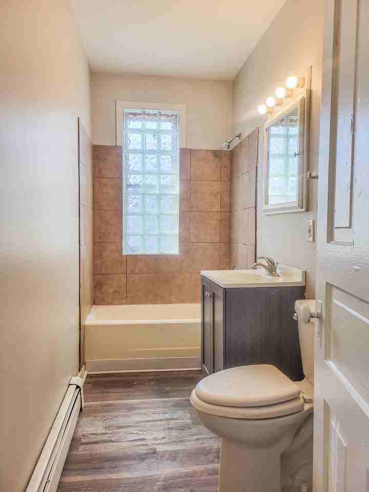 644 Van Buren St Ne #3 - Photo 2 of 20