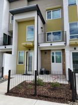 225 Green Leaf St #4 - Photo 1 of 1