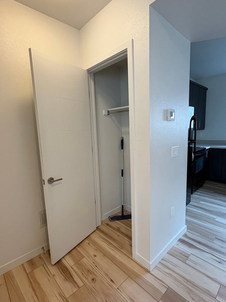 225 Green Leaf St #4 - Photo 6 of 24