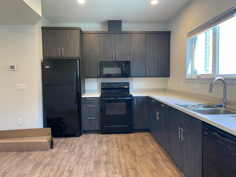 225 Green Leaf St #4 - Photo 7 of 24