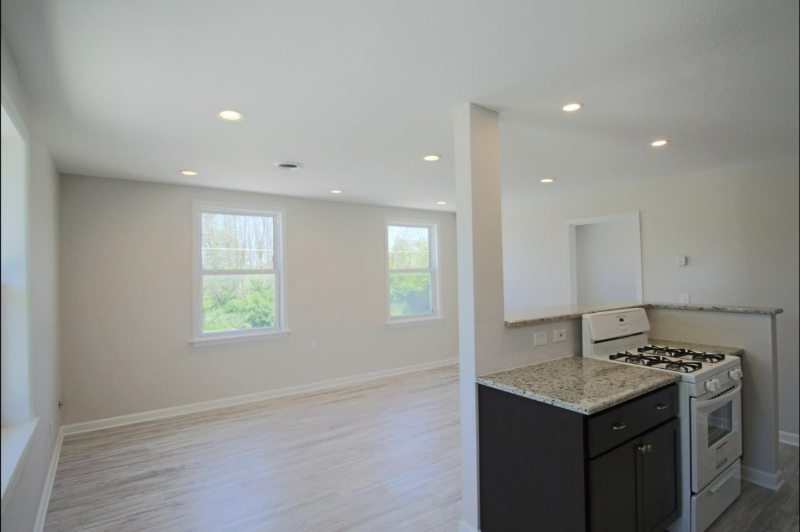 4023 E Elm Rd #4 - Photo 5 of 14