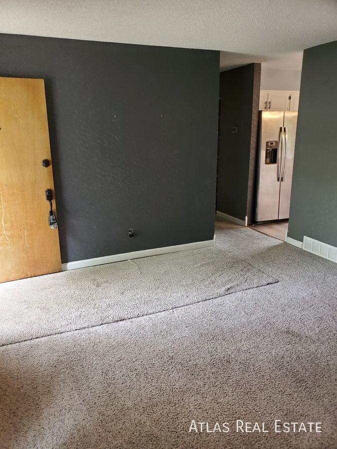 2252 S Memphis St - Photo 3 of 15