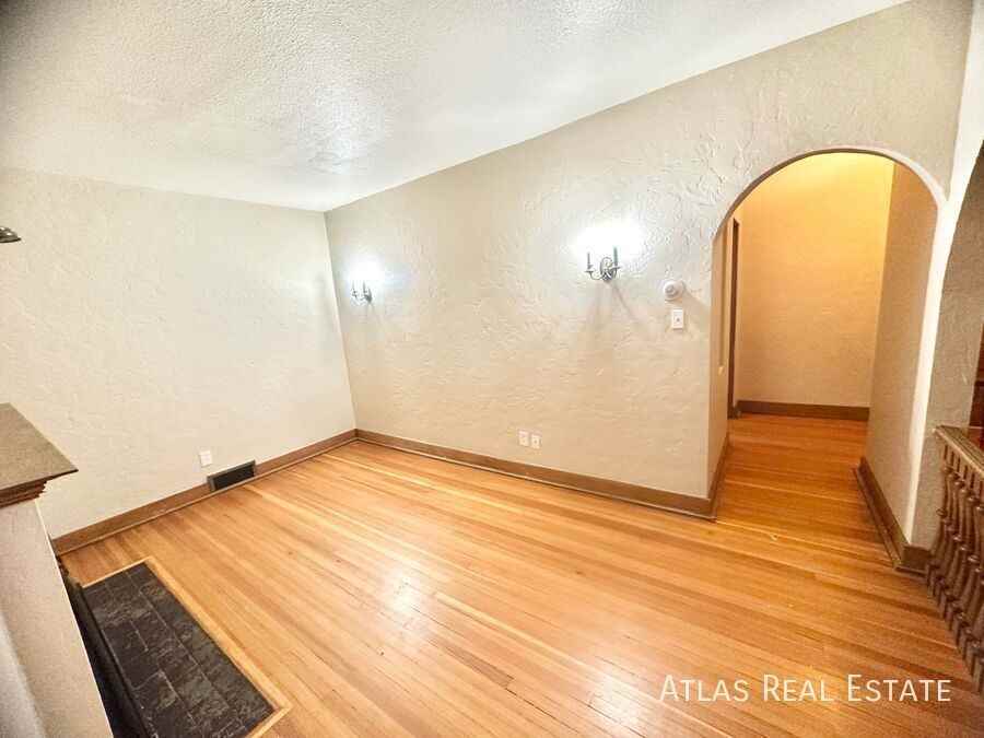 1516 N Cascade Ave #4 - Photo 2 of 23